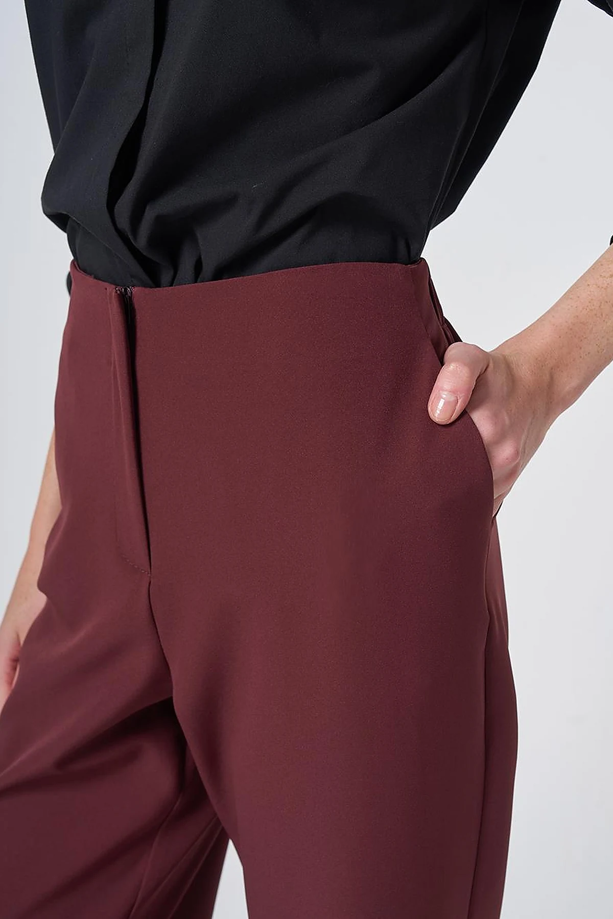 Basic Fabric Trousers - Burgundy