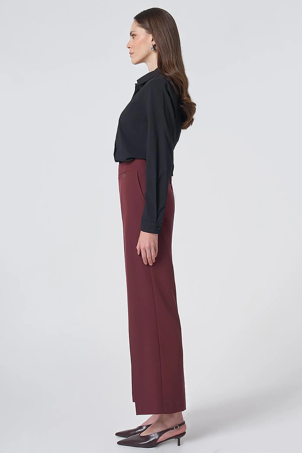 Basic Fabric Trousers with Crease Detail - Burgundy
