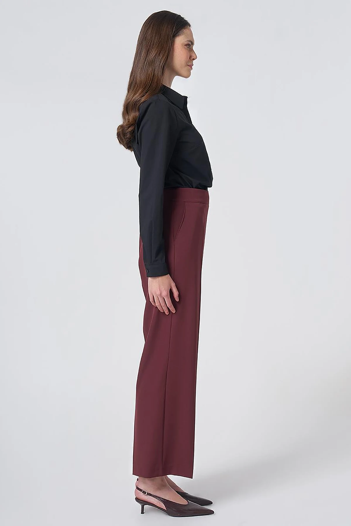 Basic Fabric Trousers with Crease Detail - Burgundy