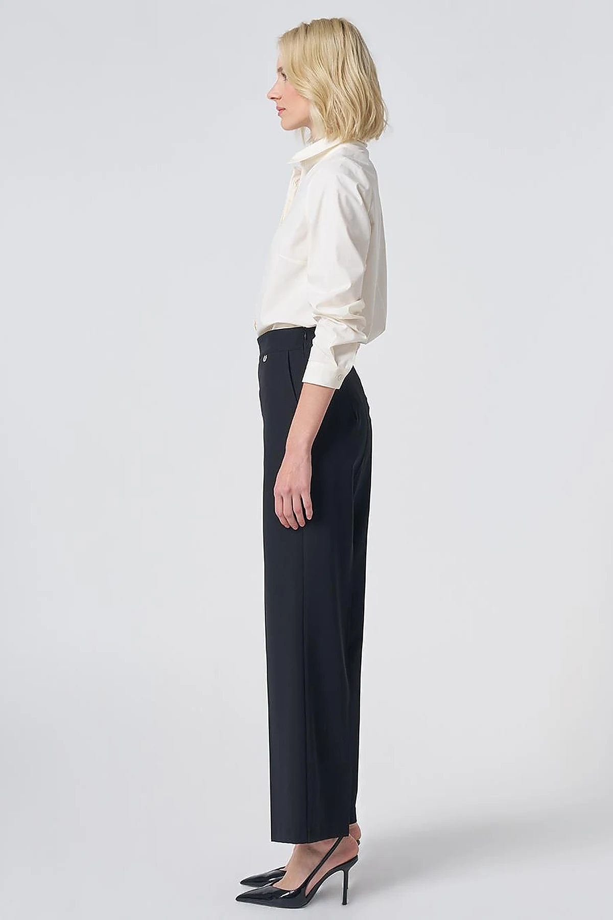 Basic Fabric Trousers with Crease Detail - Black