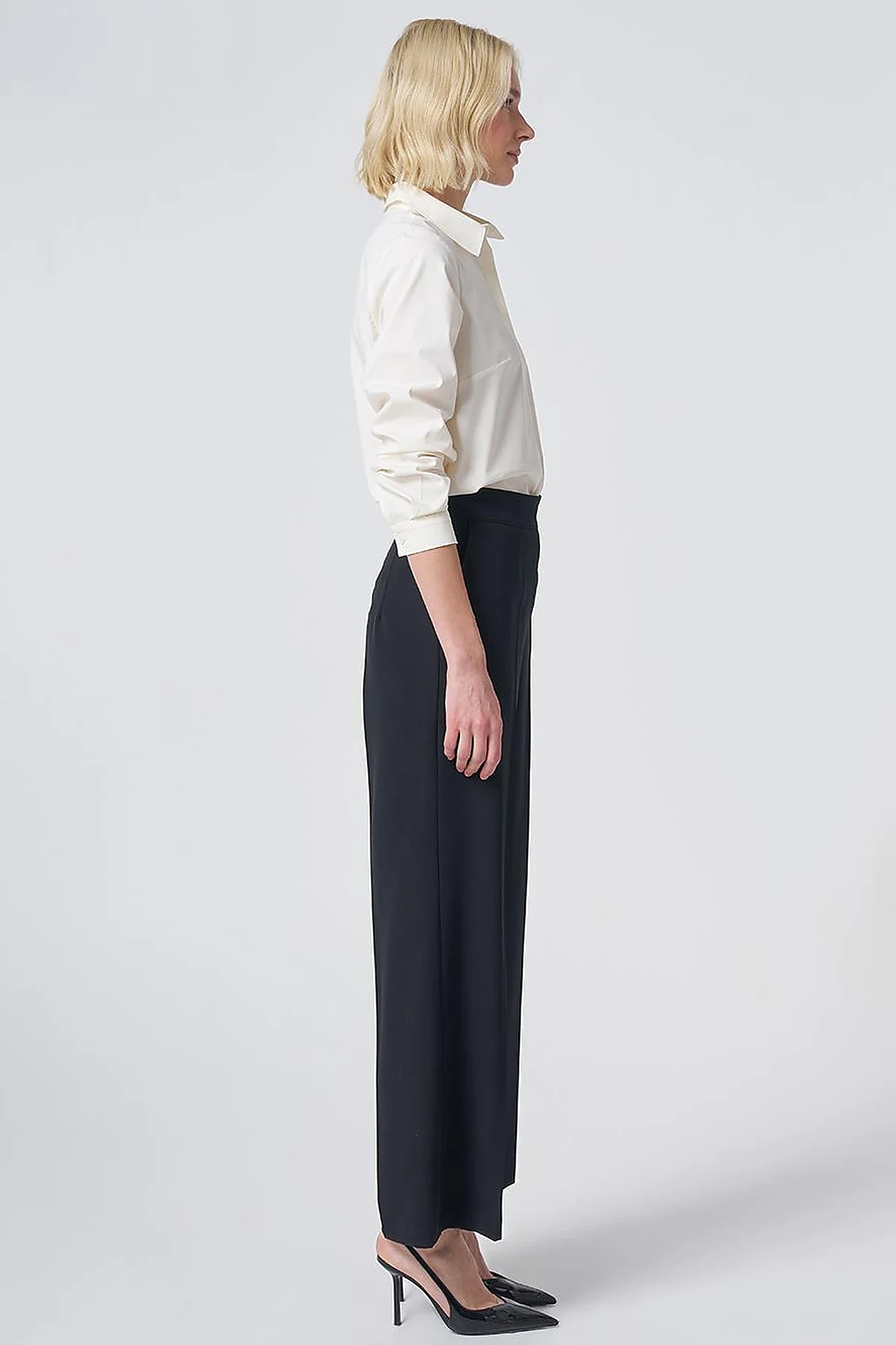 Basic Fabric Trousers with Crease Detail - Black