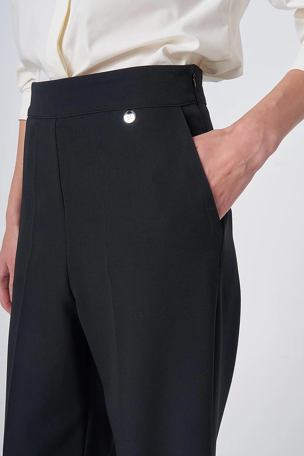 Basic Fabric Trousers with Crease Detail - Black