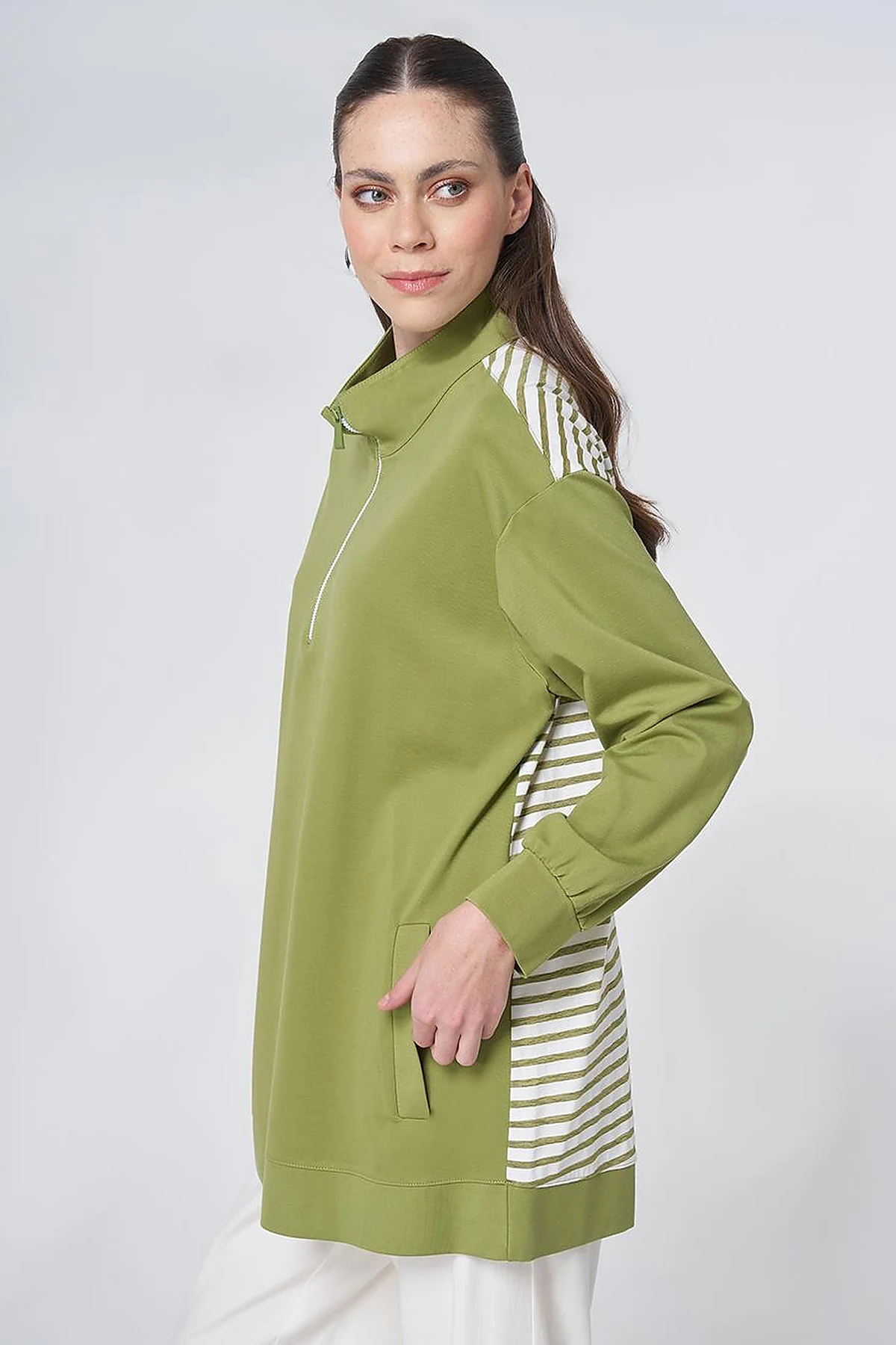  Contrast-Trim Rayon Sweatshirt – Matcha Green