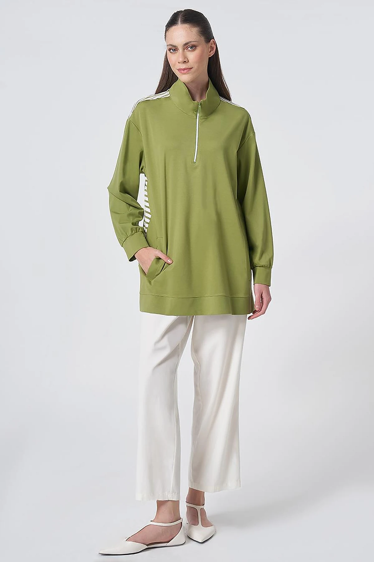  Contrast-Trim Rayon Sweatshirt – Matcha Green
