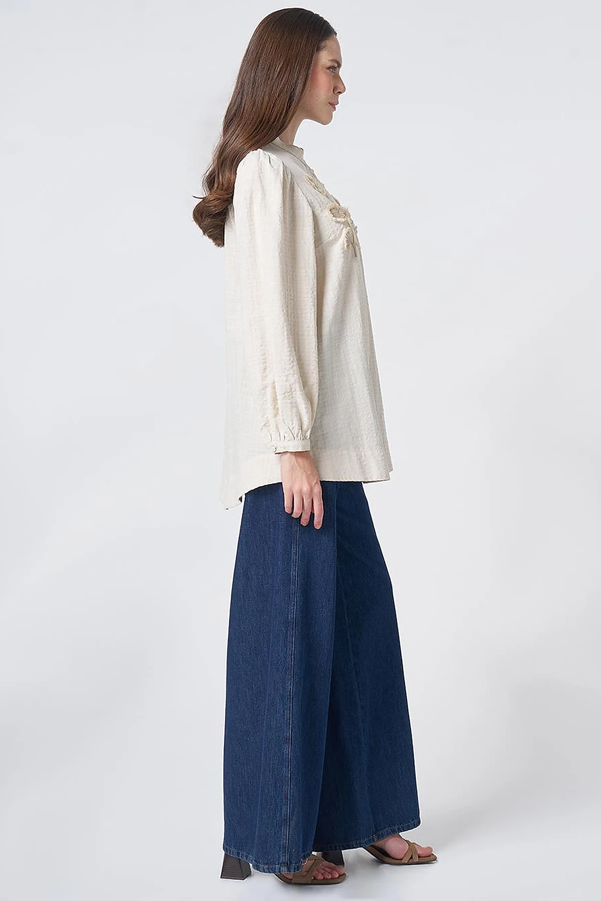 Embroidered Appliqué Crinkled Blouse – Cream