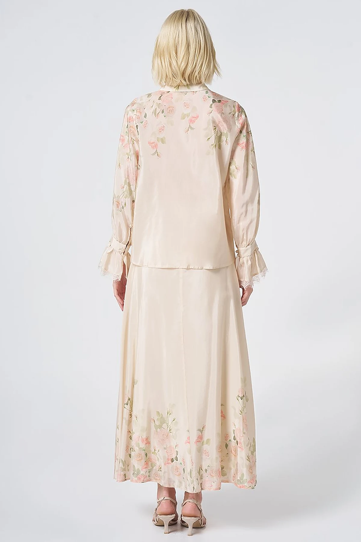 Floral Desen Etekli Takım Krem 