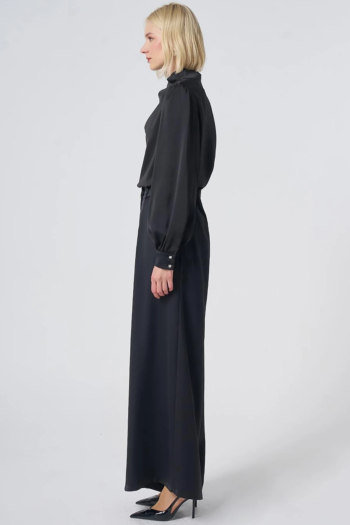 Pleated Satin Trousers – Black