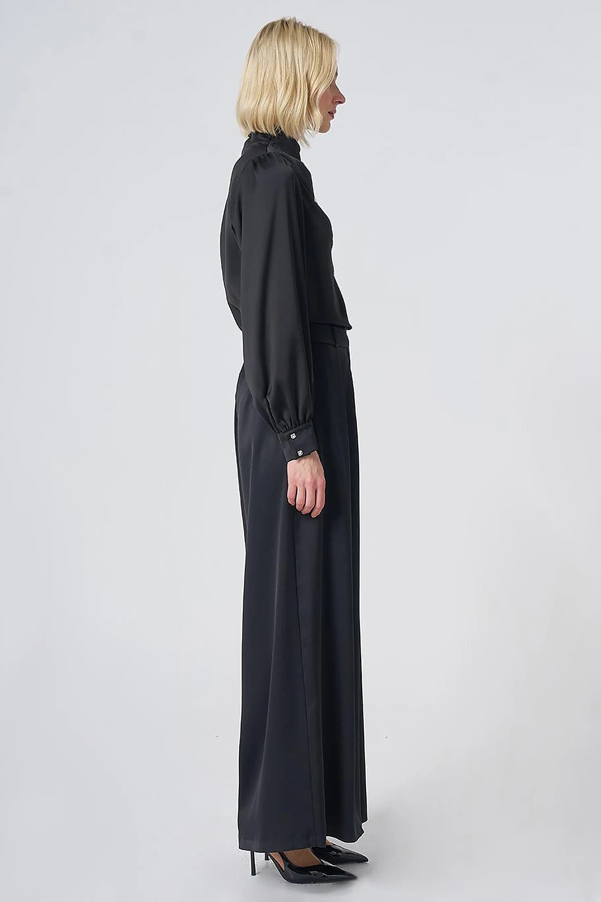 Pleated Satin Trousers – Black