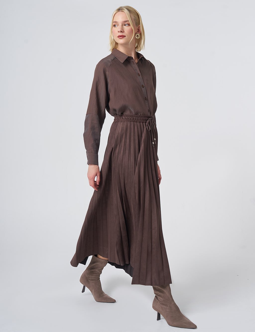 Pleated Suede Skirt – Dark Brown
