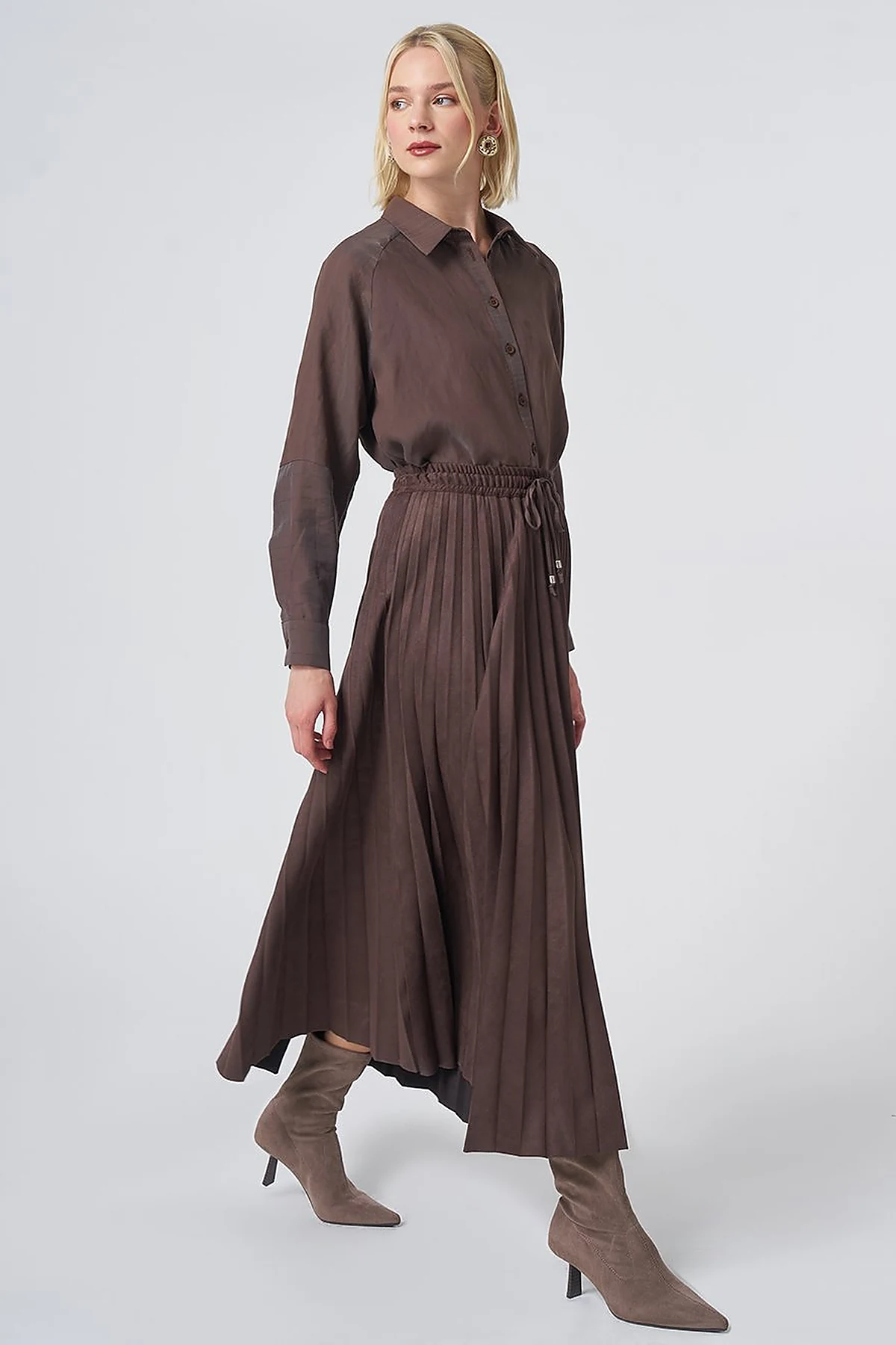 Pleated Suede Skirt – Dark Brown