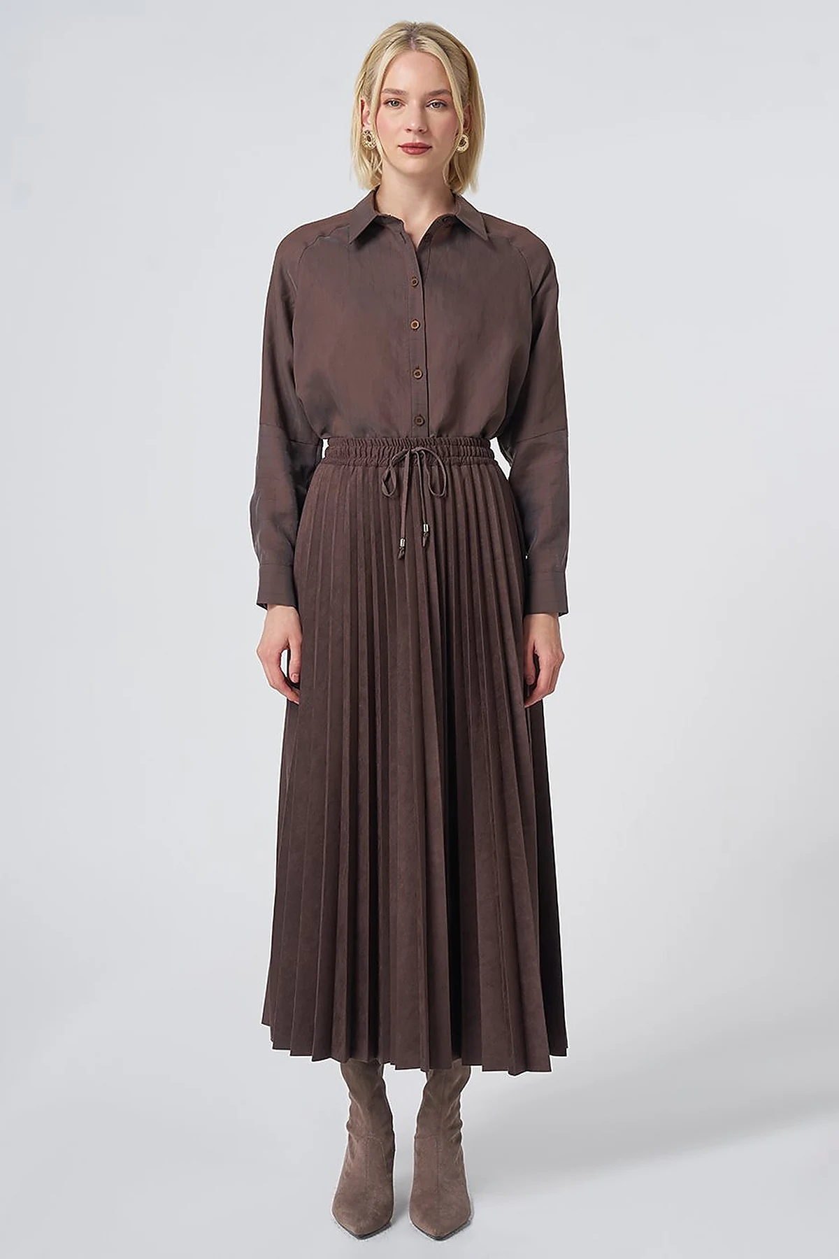 Pleated Suede Skirt – Dark Brown