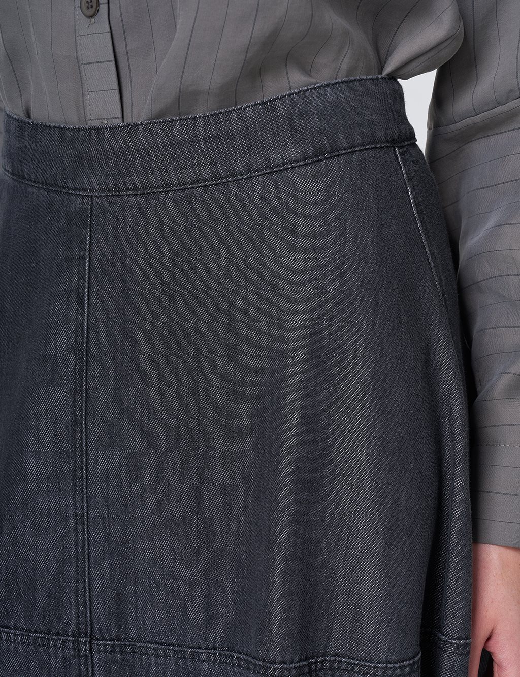 Washed Skirt with Stitch Detail – Anthracite