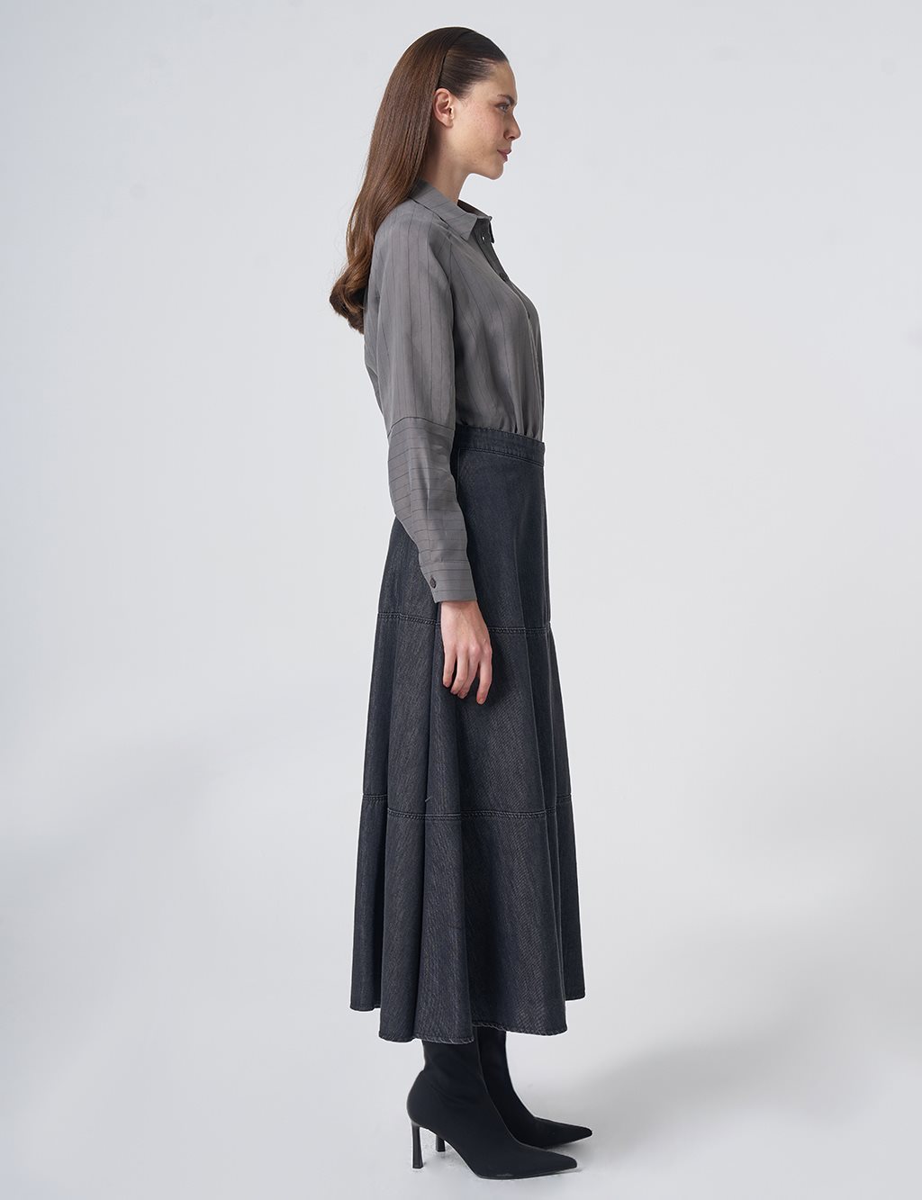 Washed Skirt with Stitch Detail – Anthracite