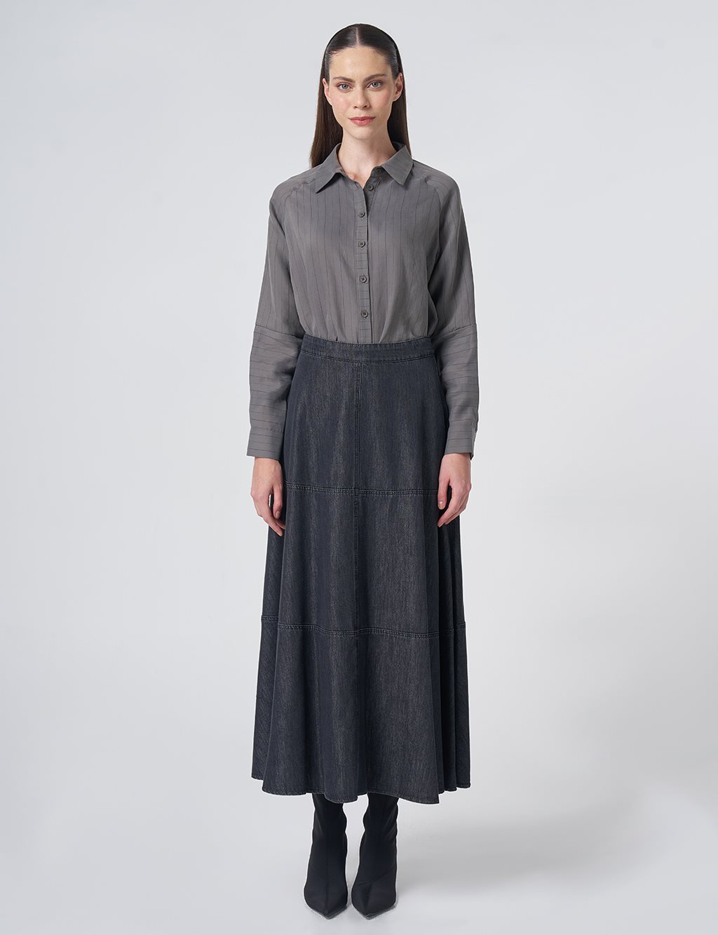 Washed Skirt with Stitch Detail – Anthracite