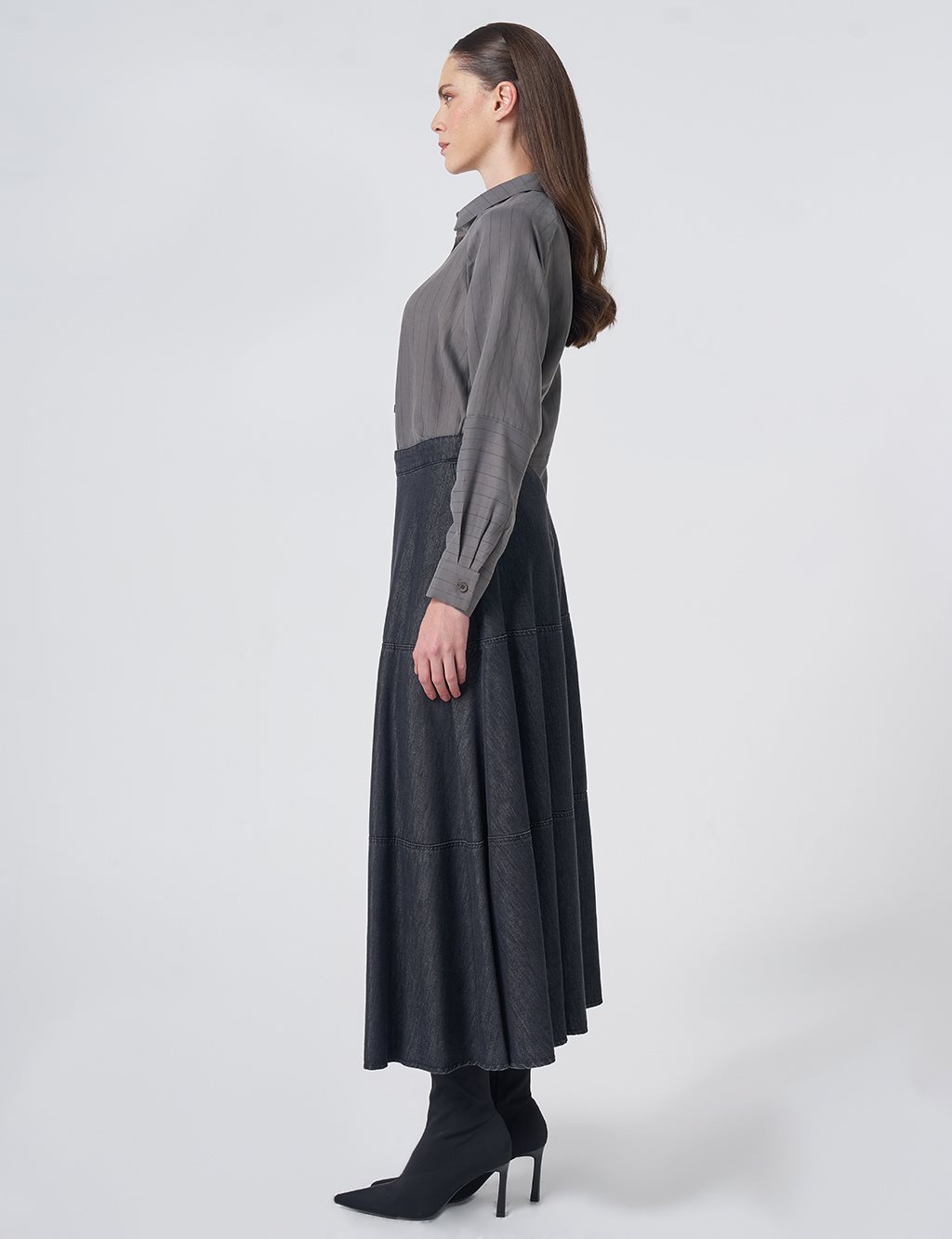 Washed Skirt with Stitch Detail – Anthracite