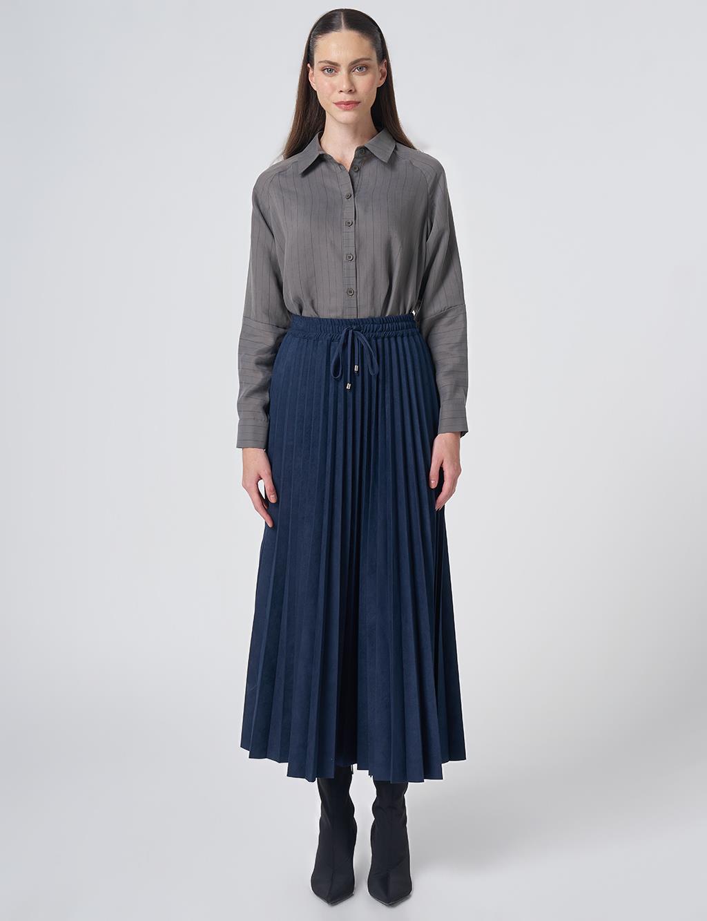 Pleated Suede Skirt – Dark Navy