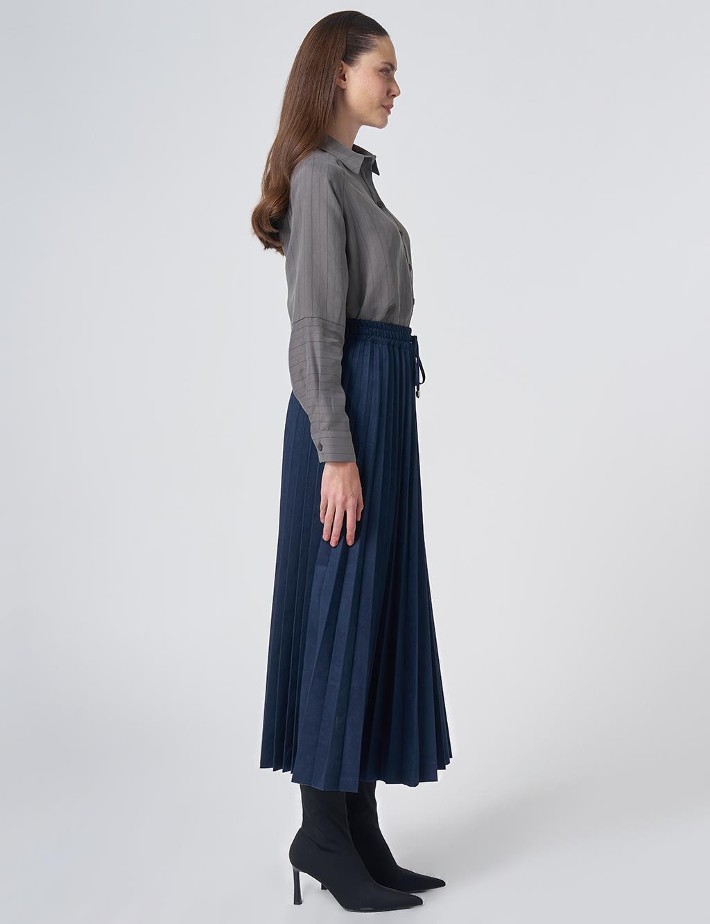 Pleated Suede Skirt – Dark Navy