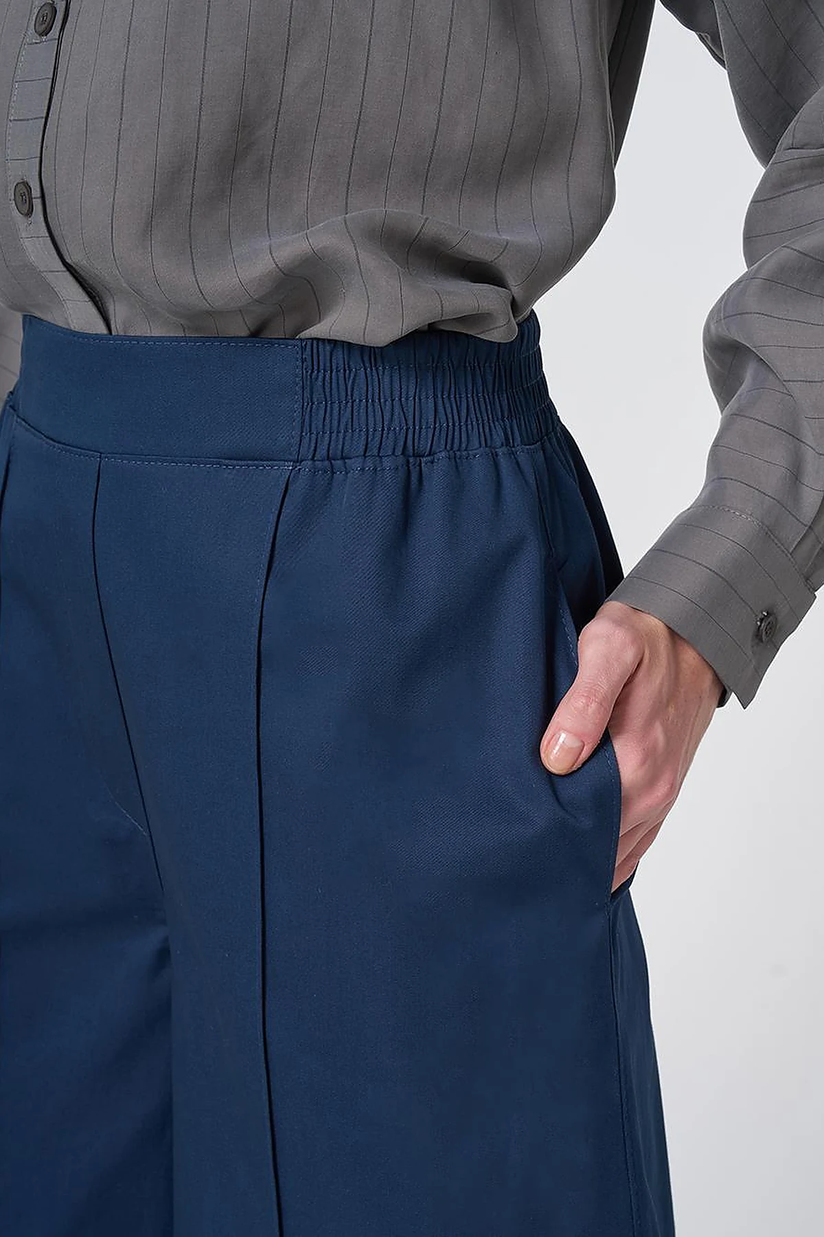 Dikiş Detaylı Bol Paça Pantolon Koyu Lacivert