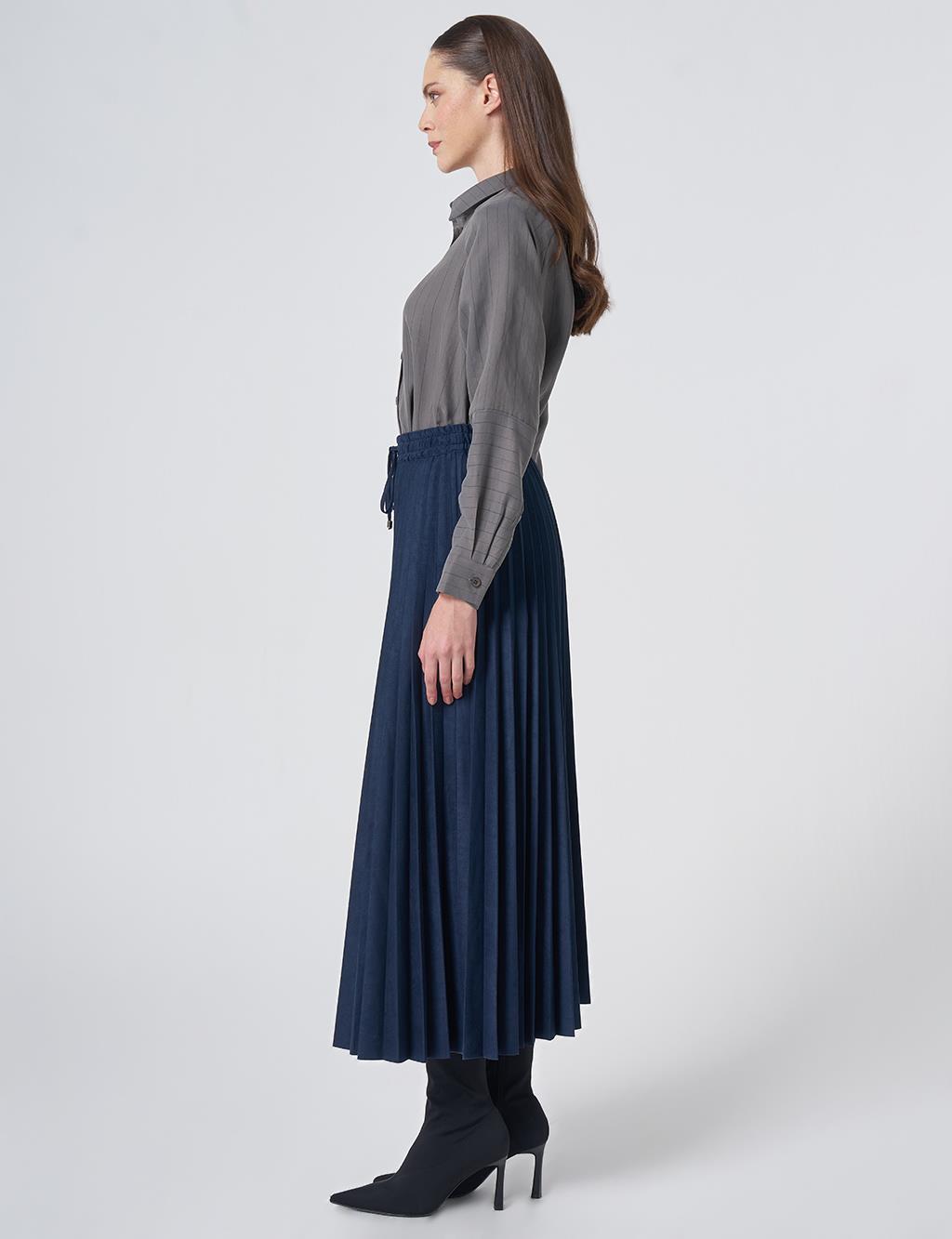 Pleated Suede Skirt – Dark Navy