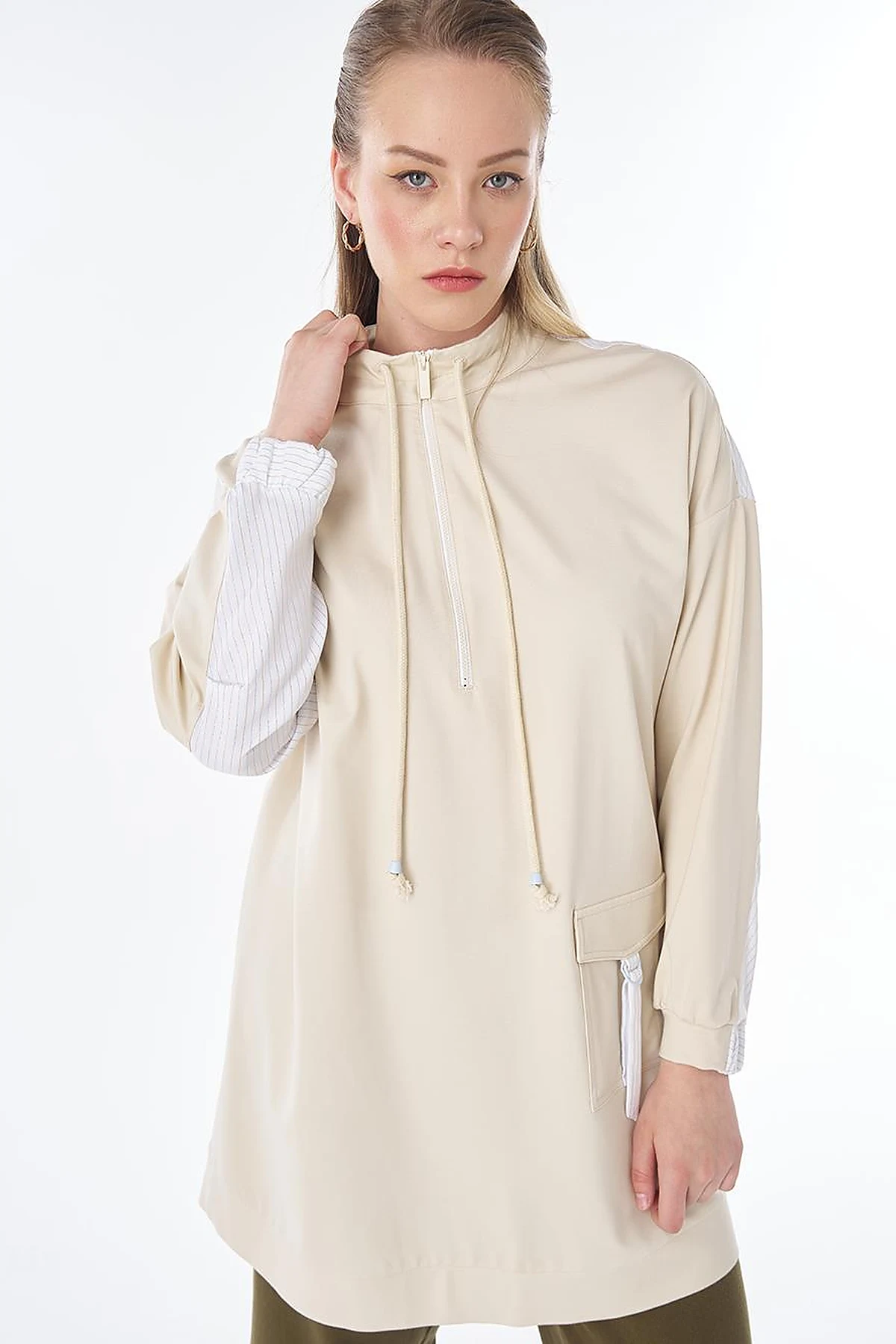 Dropped-Shoulder Scuba Sweatshirt – Cream