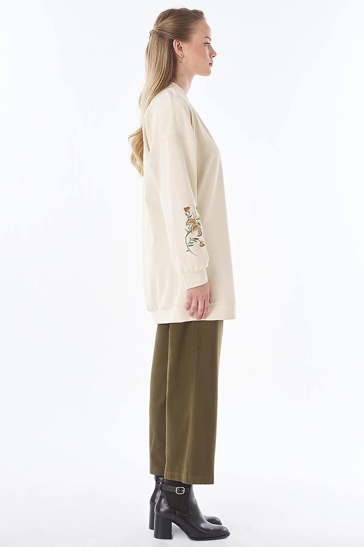 Embroidered Sweatshirt – Light Yellow