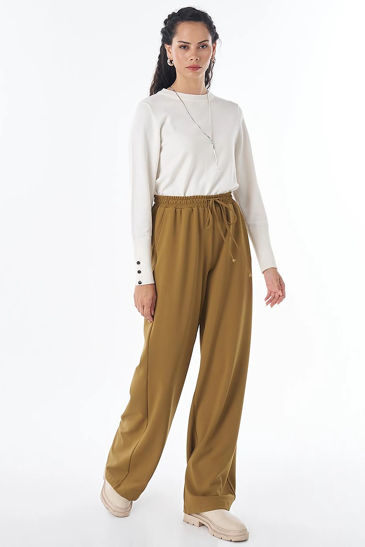 Relaxed-Fit Trousers– Olive