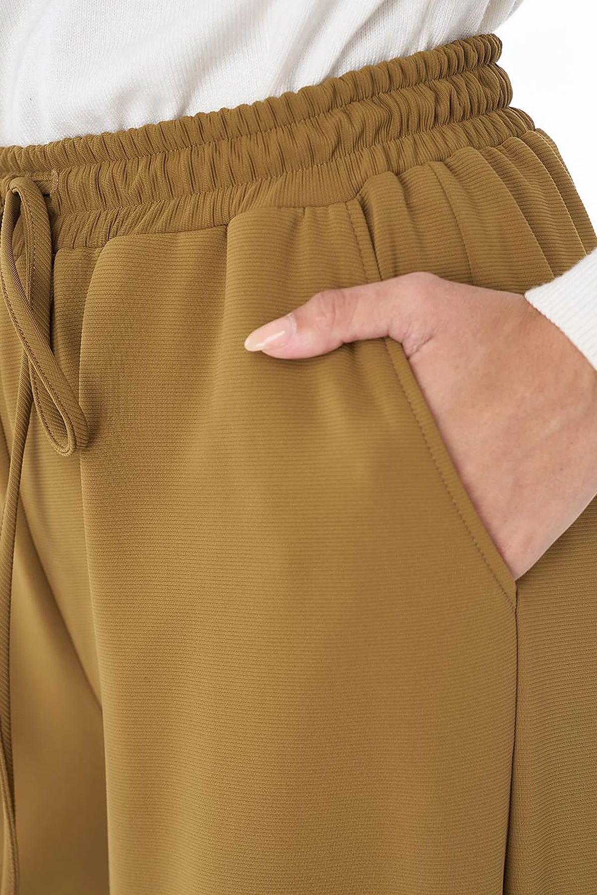 Relaxed-Fit Trousers– Olive