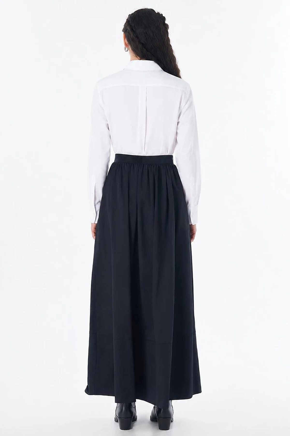 High-Waisted Flared Skirt – Black