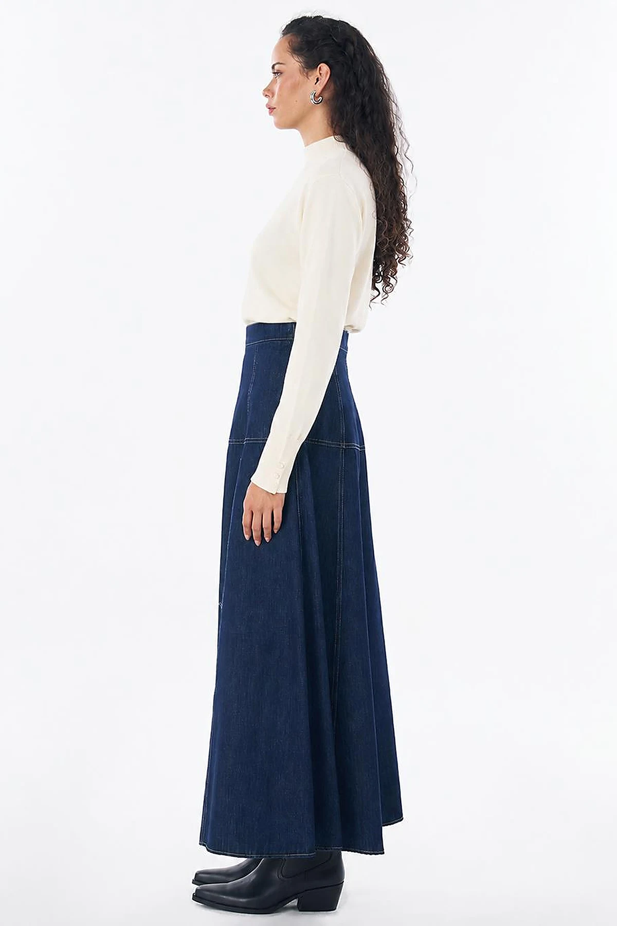 High-Waisted Washed Skirt – Indigo