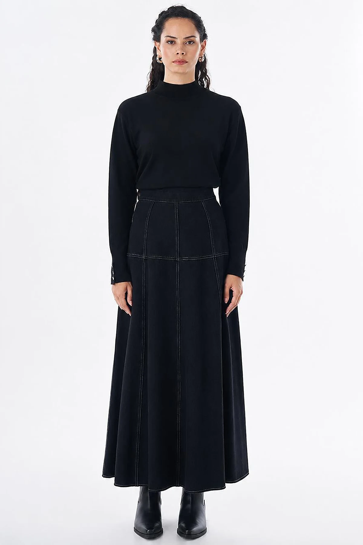 High-Waisted Washed Skirt – Black