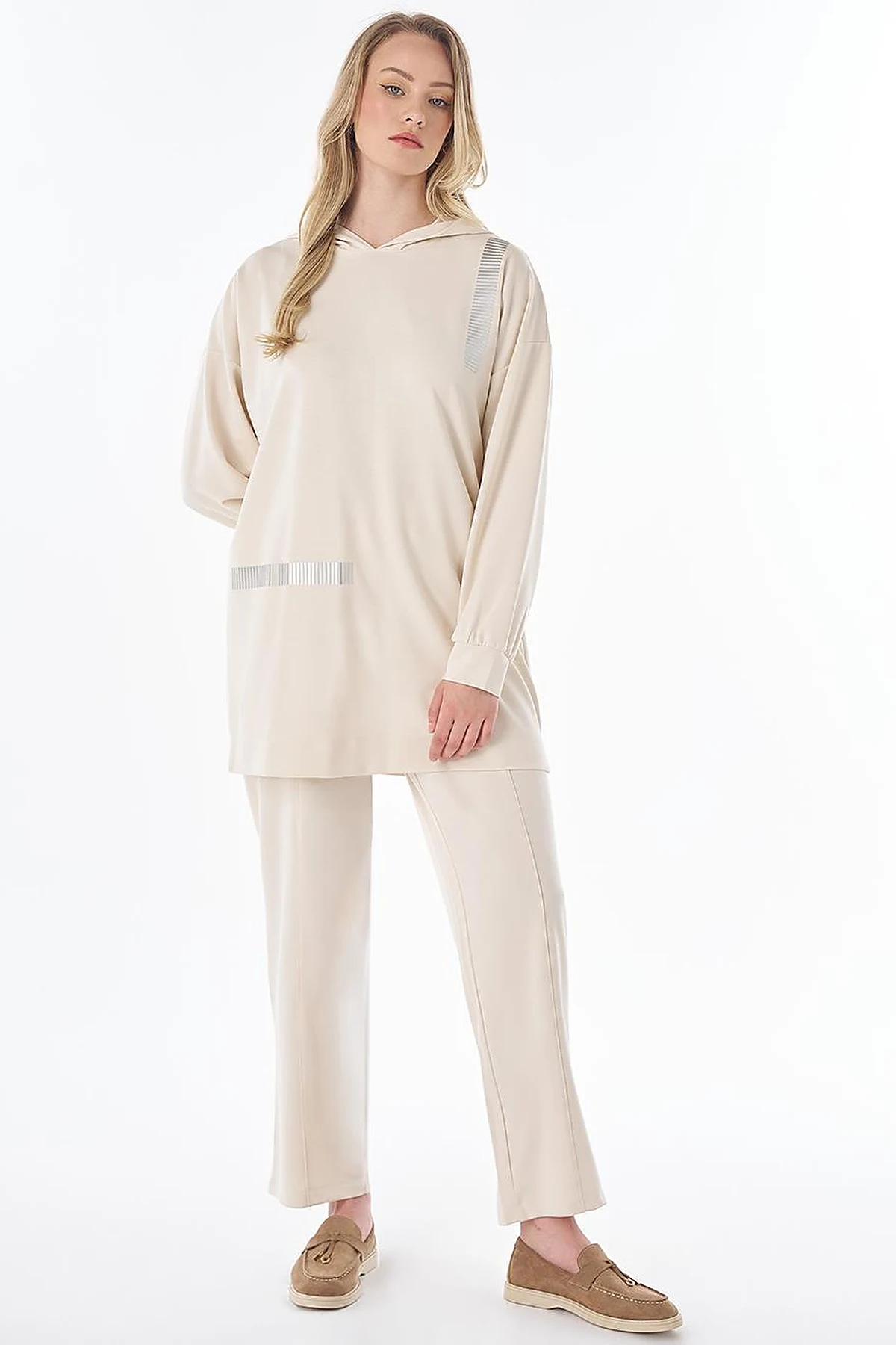 Relaxed Fit Two-Piece Set – Cream