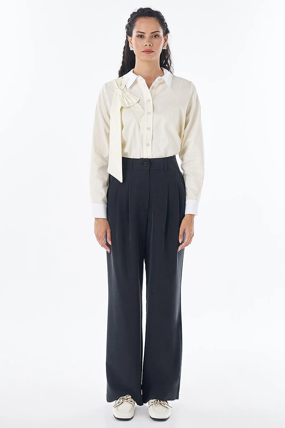 High-Waisted Pleated Modal Trousers – Black