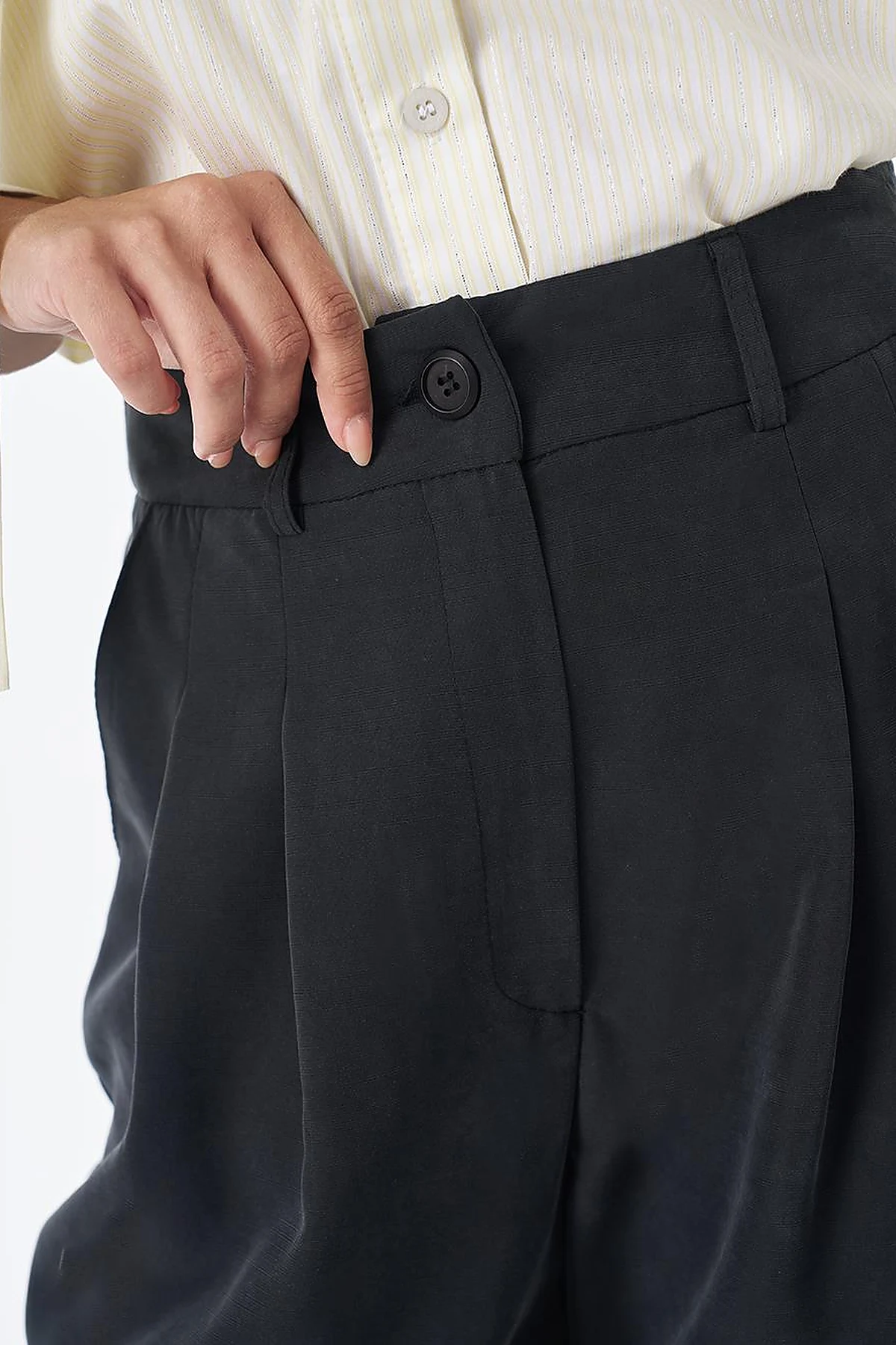 High-Waisted Pleated Modal Trousers – Black