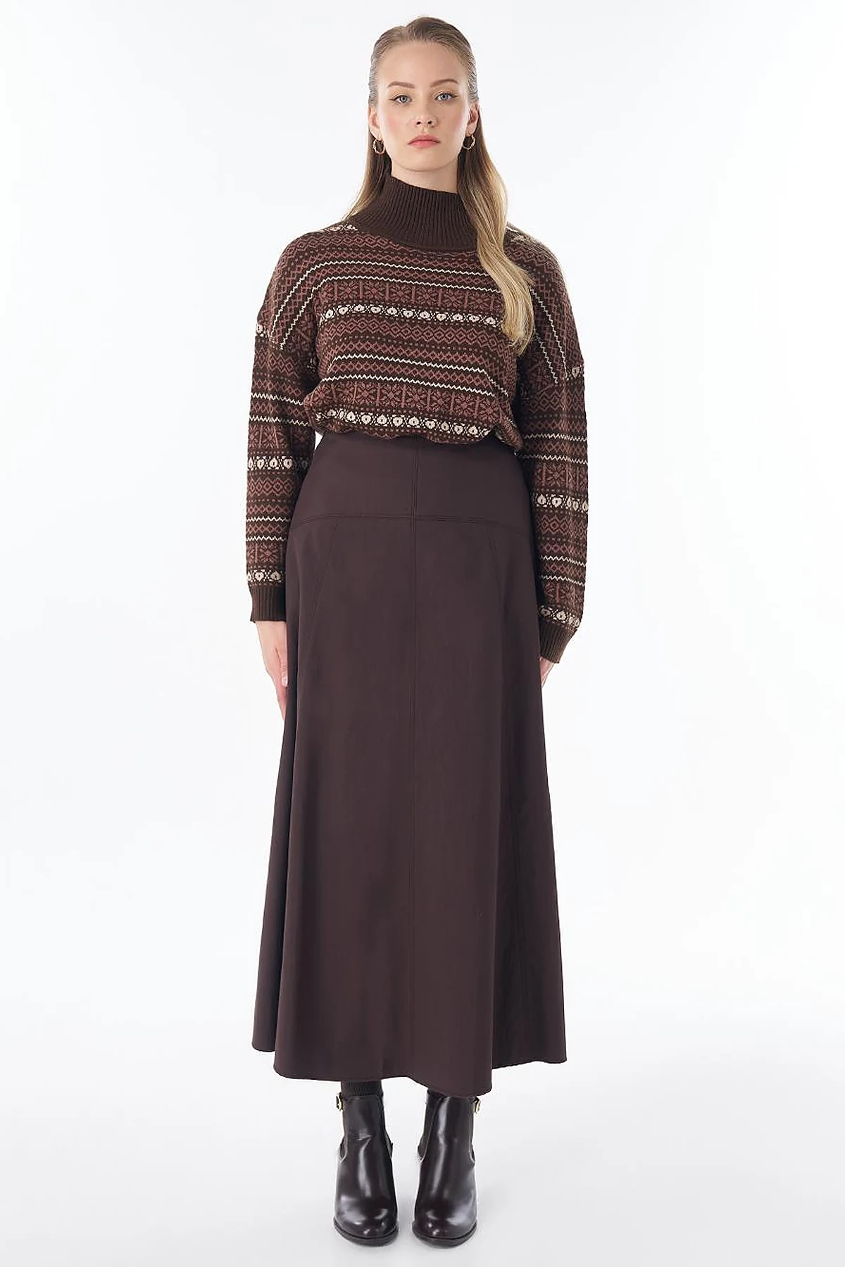 High-Waisted Flared Skirt - Dark Brown