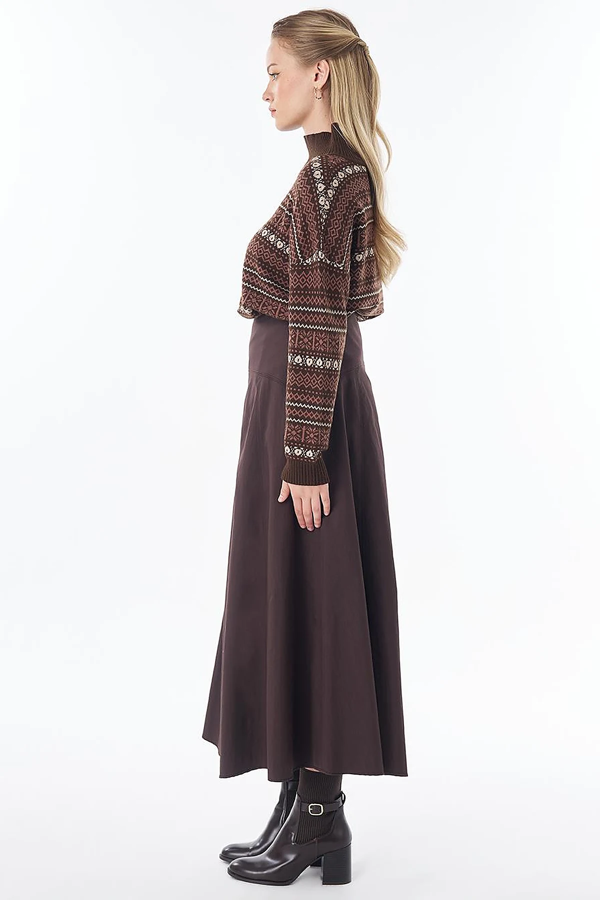 High-Waisted Flared Skirt - Dark Brown