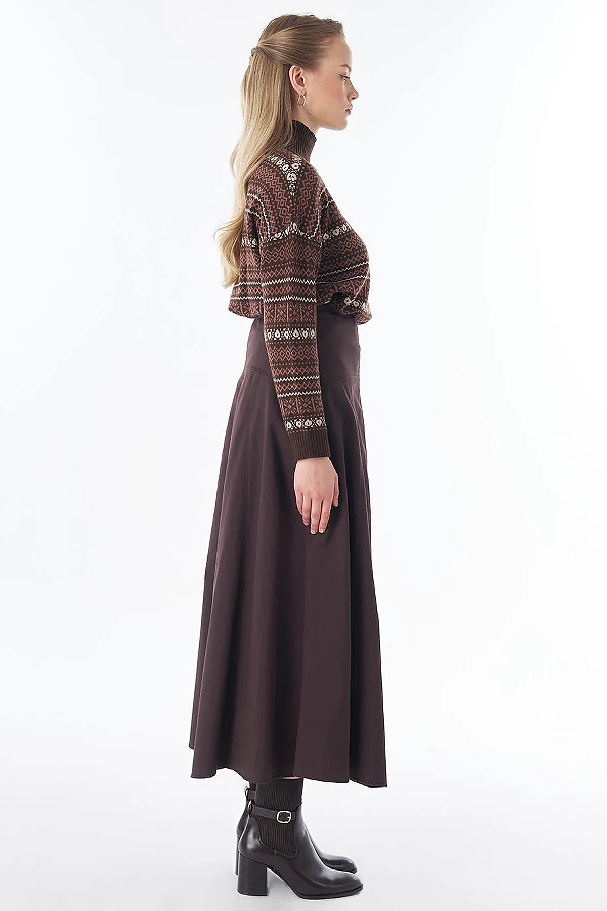 High-Waisted Flared Skirt - Dark Brown