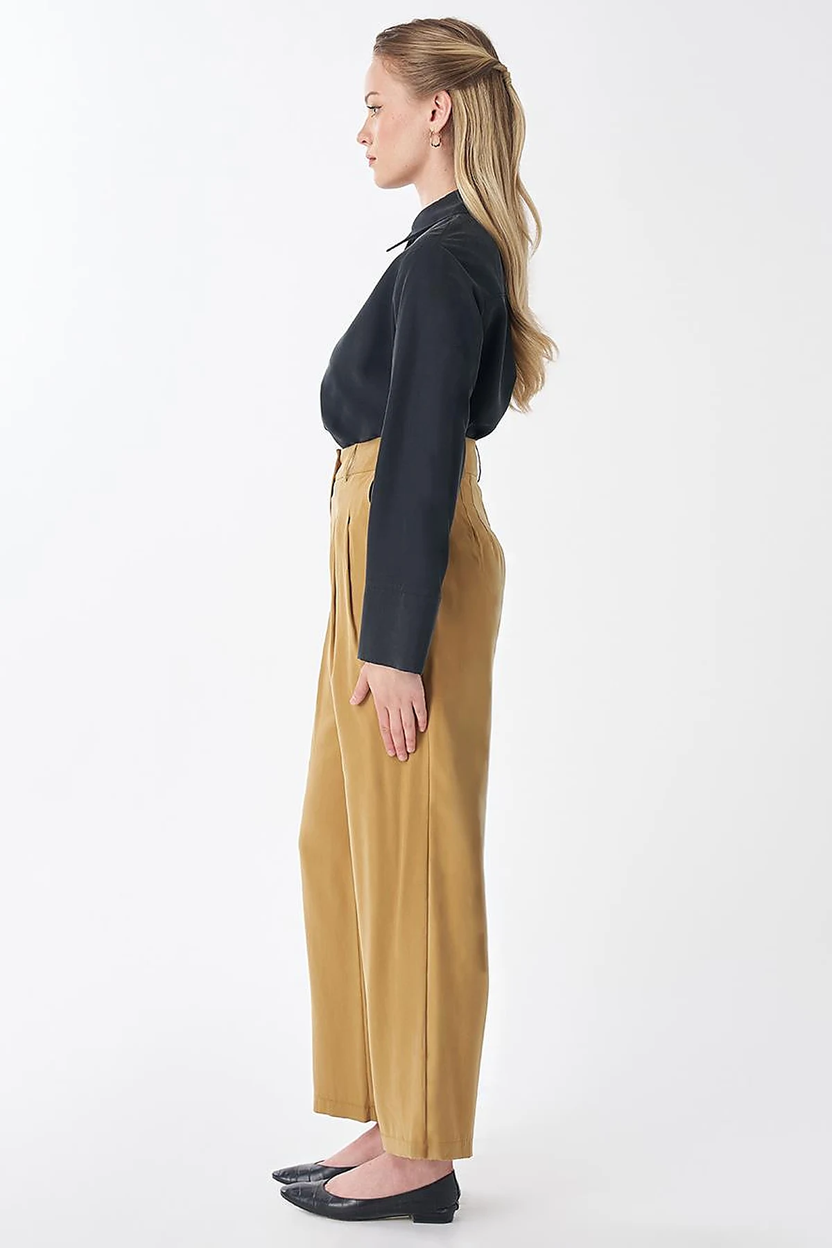 High-Waist Pleated Modal Pants – Dark Mustard