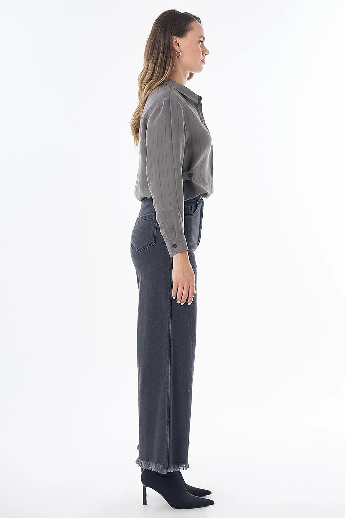 Tasseled Denim Pants – Black