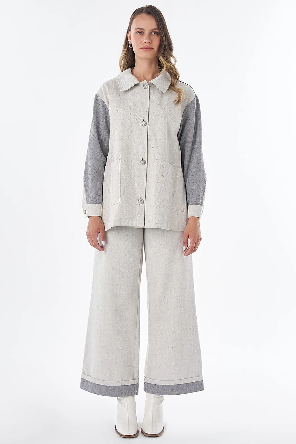 Shiny Button Jacket – Gray