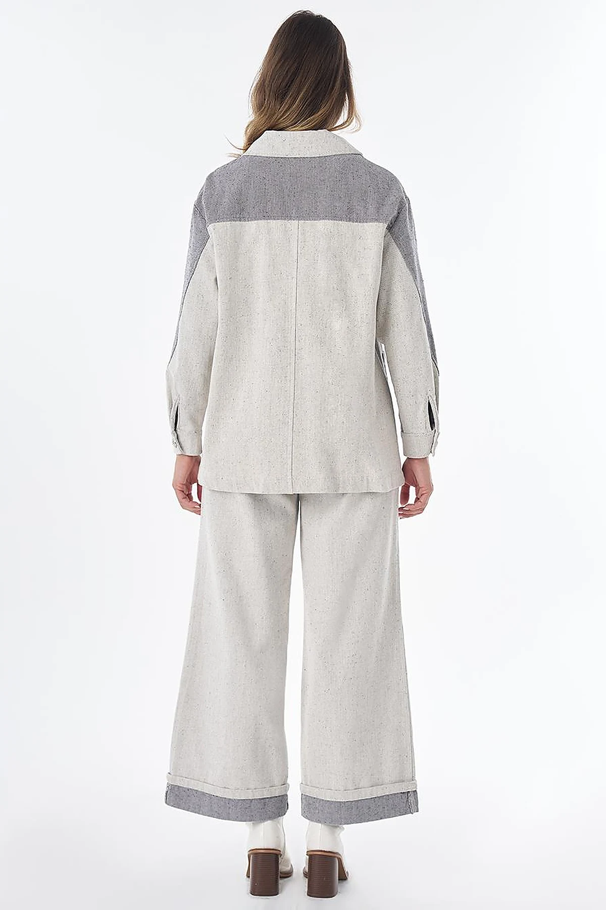Shiny Button Jacket – Gray