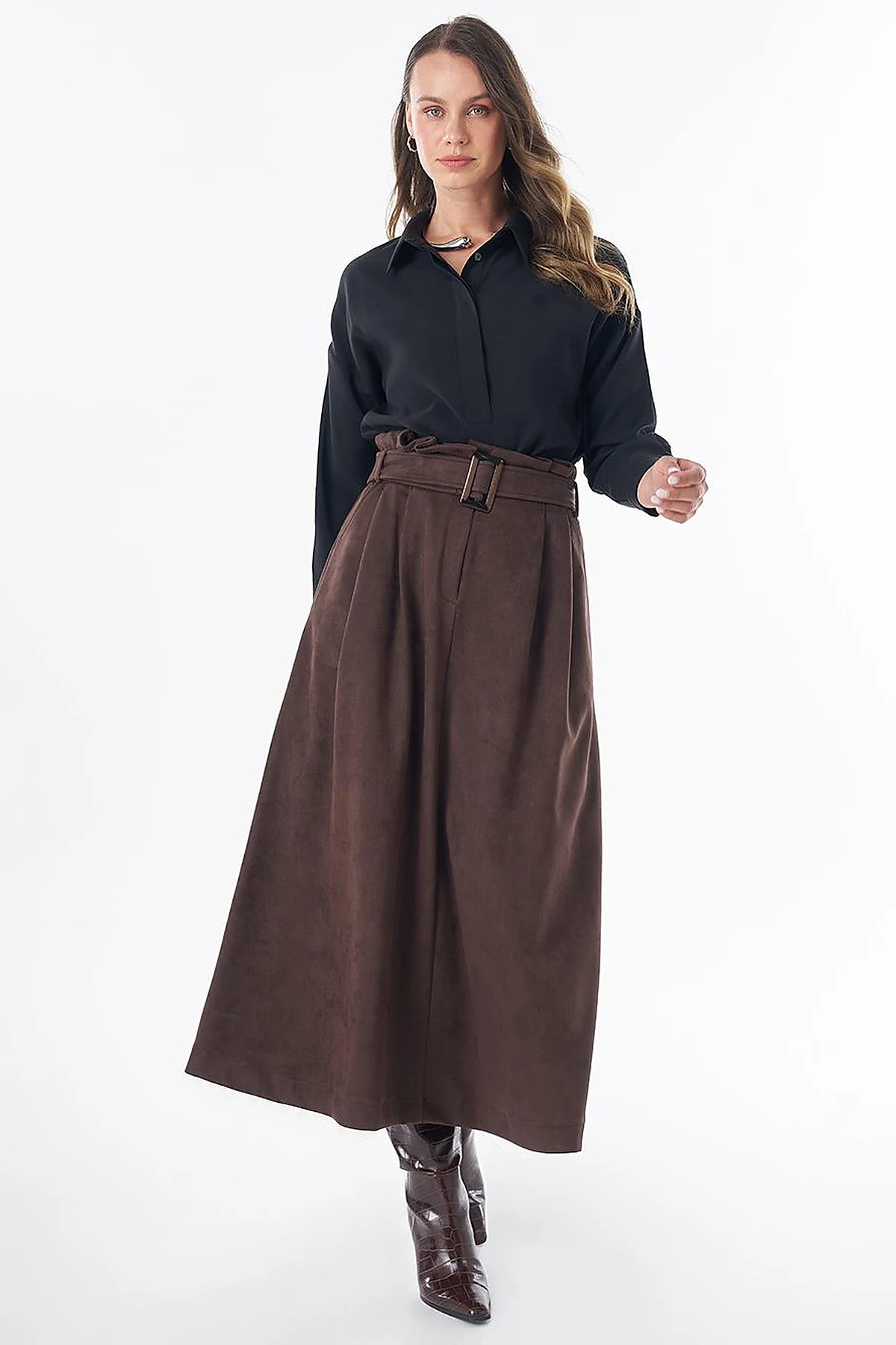 Belt-Detail Suede Skirt – Dark Brown