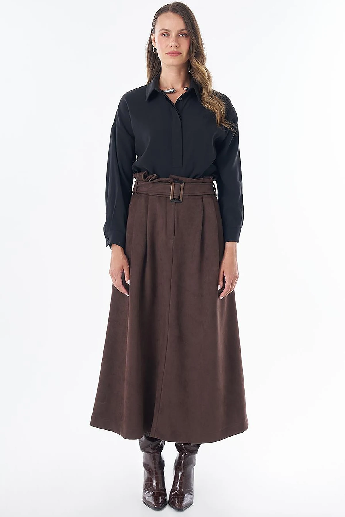Belt-Detail Suede Skirt – Dark Brown
