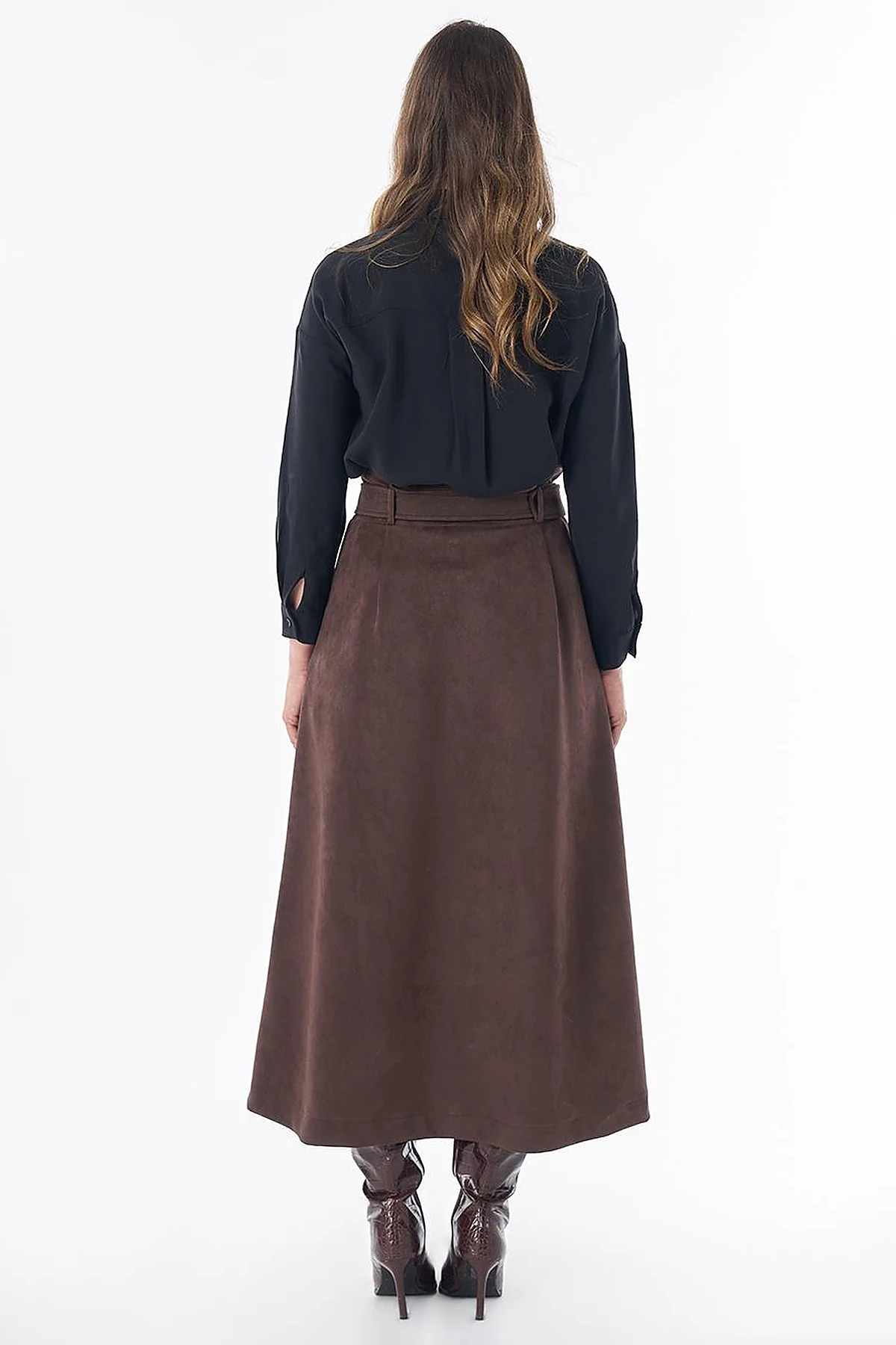 Belt-Detail Suede Skirt – Dark Brown