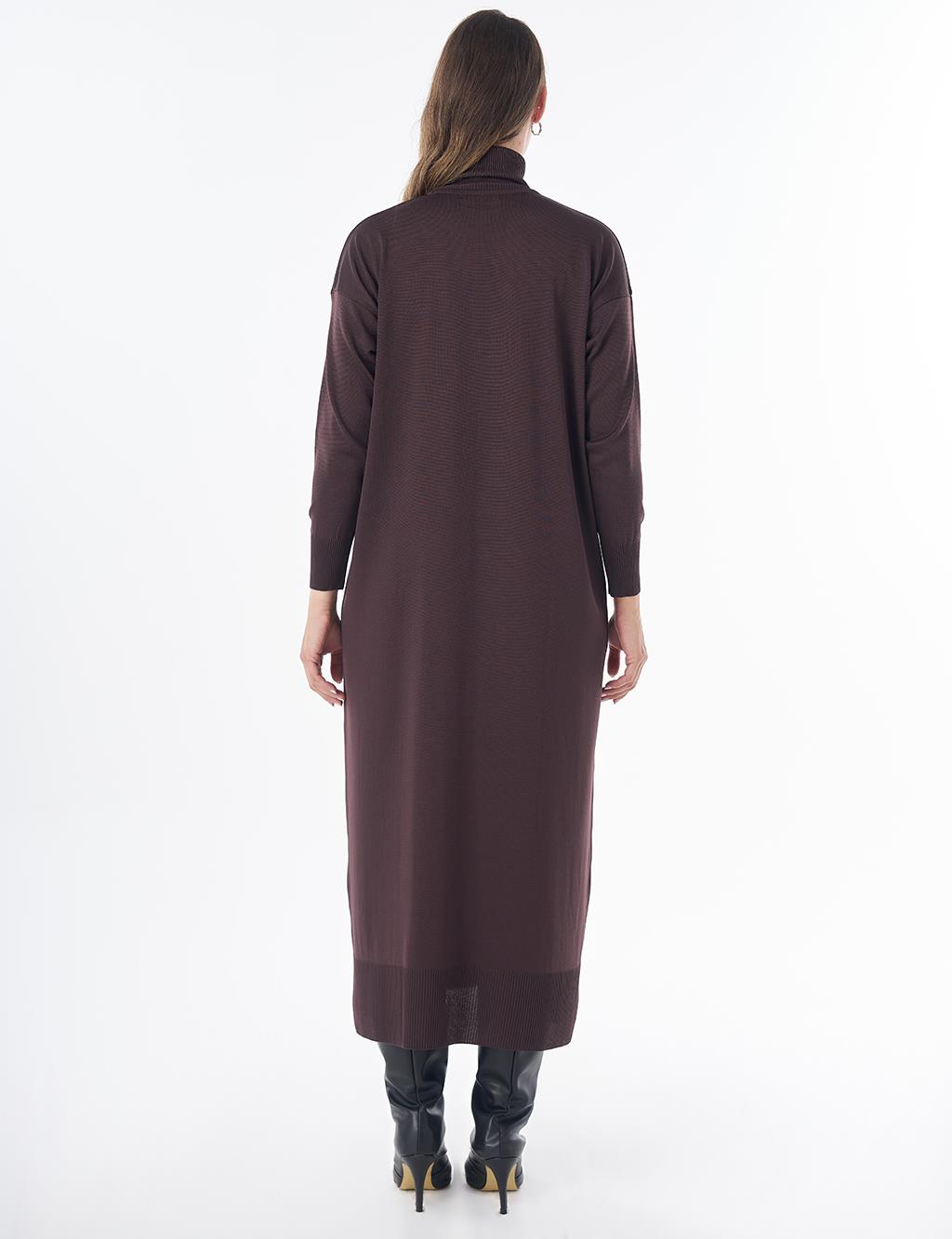 Turtleneck Knit Dress – Dark Brown
