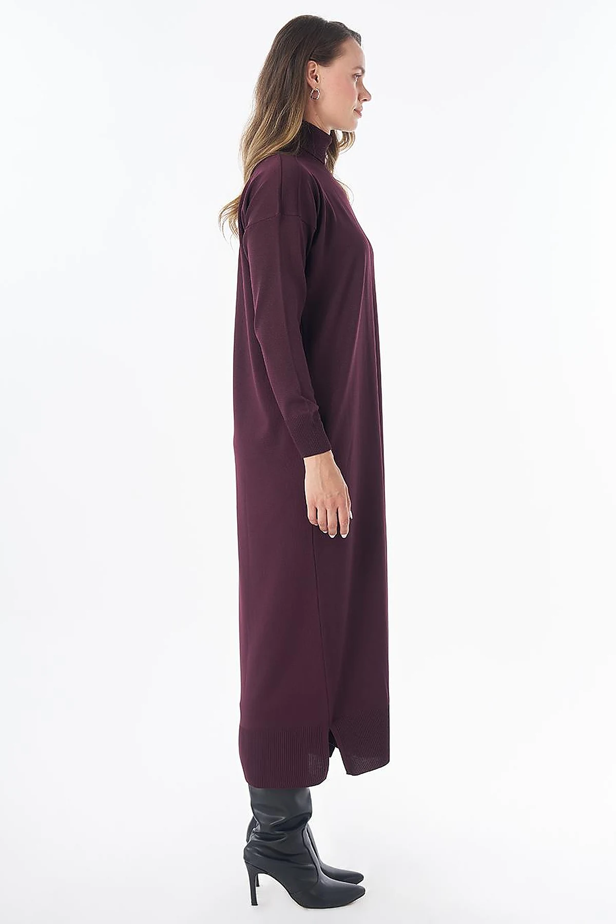 Turtleneck Knit Dress – Burgundy
