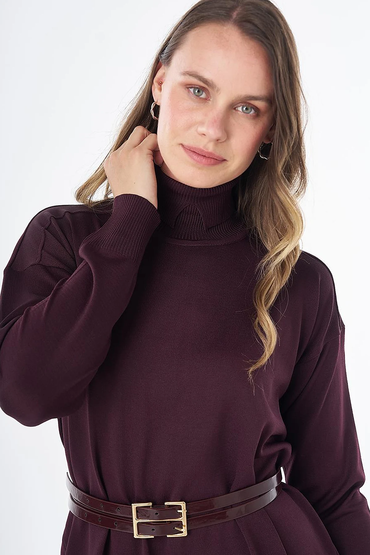 Turtleneck Knit Dress – Burgundy