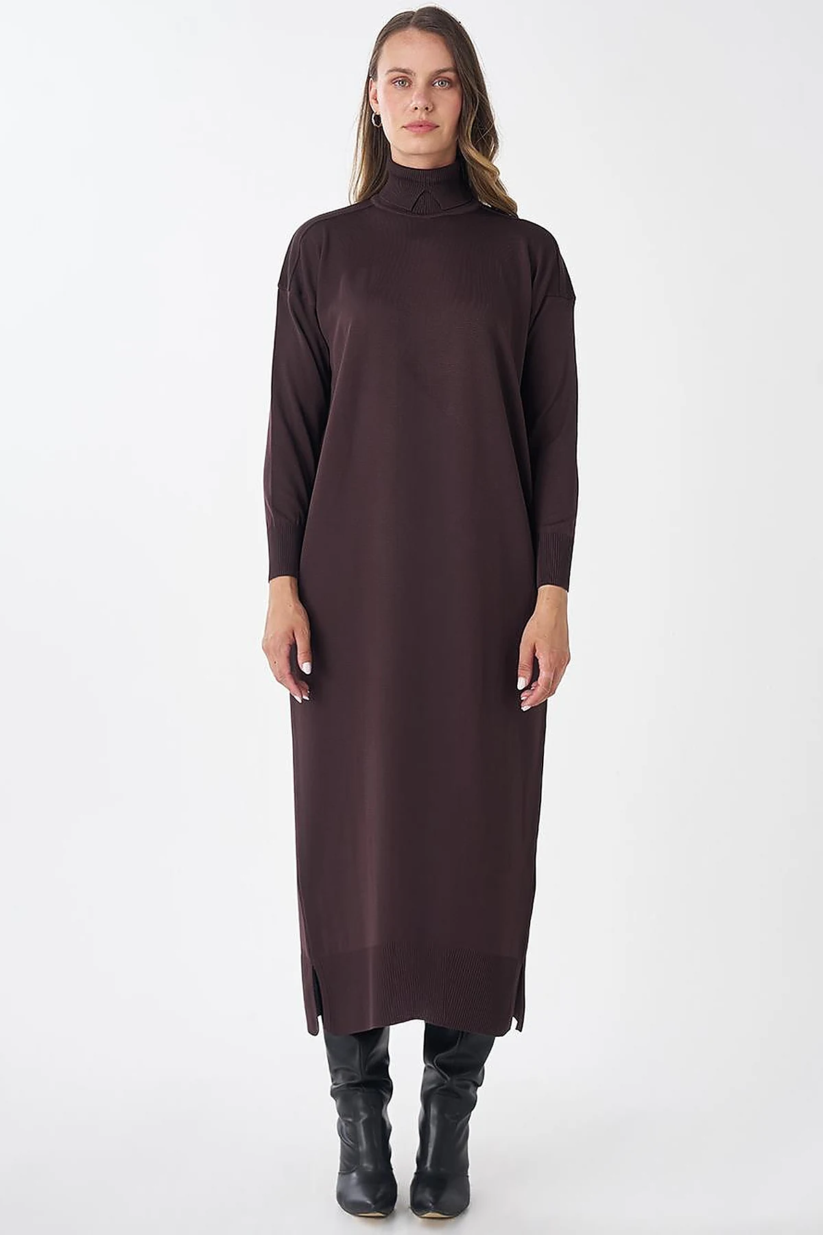 Turtleneck Knit Dress – Dark Brown