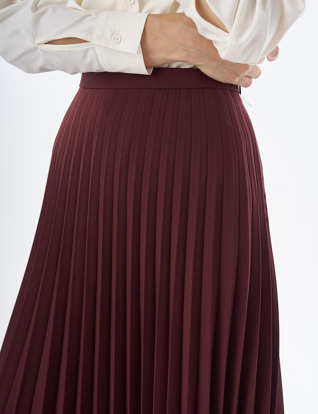 Basic Pleated Skirt - Burgundy