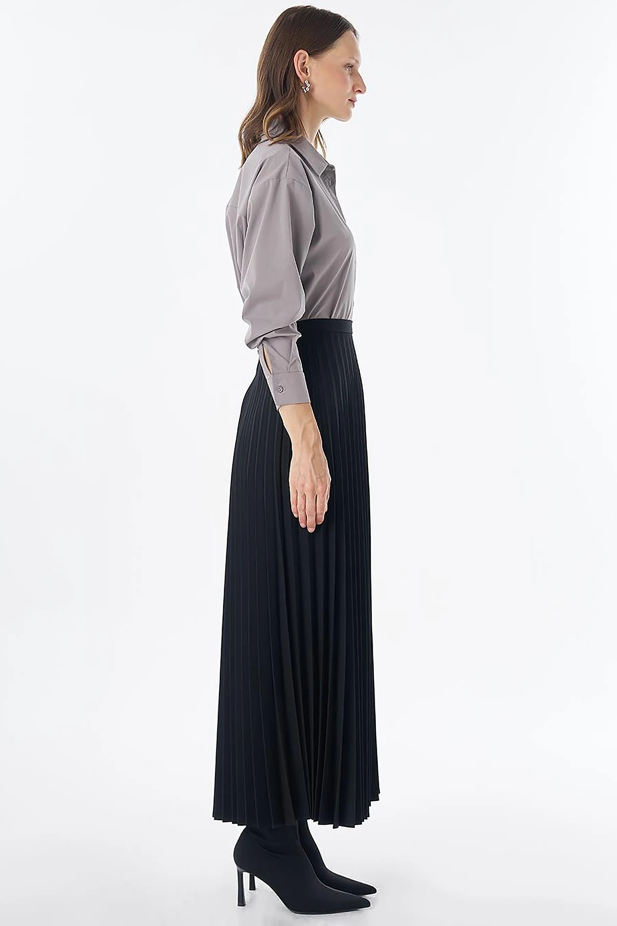 Basic Pleated Skirt - Black