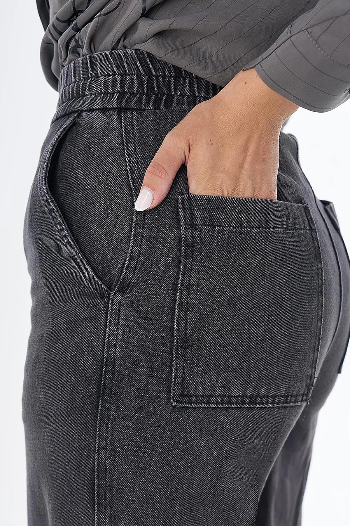 Elastic-Waist Denim Pants with Pockets in Black